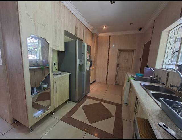 4 BEDROOM HOUSE FOR SALE IN ARCON PARK